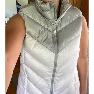 Women’s Mountain hardwear ratio 650 down vest